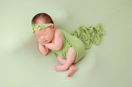 东台宝宝拍嗝吐奶